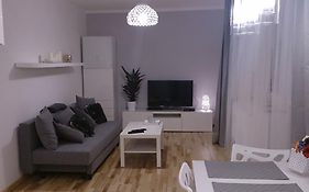 1 Bedroom City Center Apartment